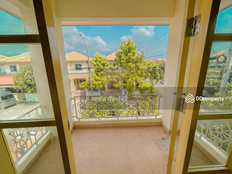 หมู่บ้าน เค.ซี. พาร์ควิลล์ 59.9 ตร.วา บ้านหัวมุม 083-179-6067แอร์