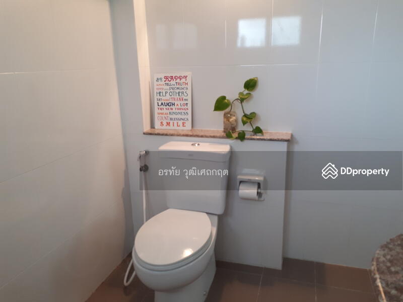 Shower and toilet on first floor