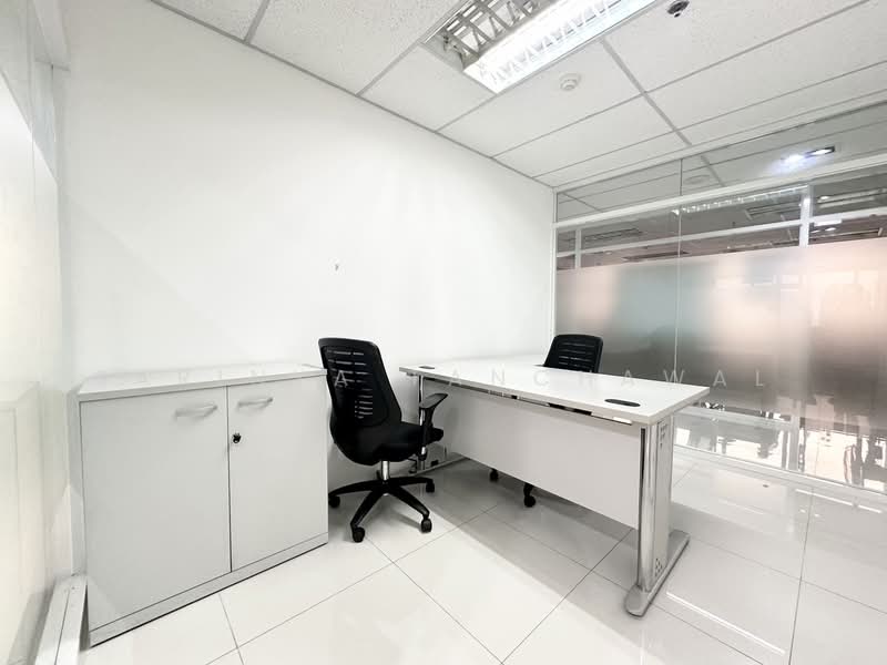 สกุลไทยสุรวงศ์ทาวเวอร์ : Skulthai Surawong Tower, กรุงเทพ, 141 สุรวงศ์, สุริยวงศ์, บางรัก, กรุงเทพ, 8 ตร.ม., สำนักงาน ให้เช่า, โดย Sarinya Tanchawal, 890819 - DDproperty.com