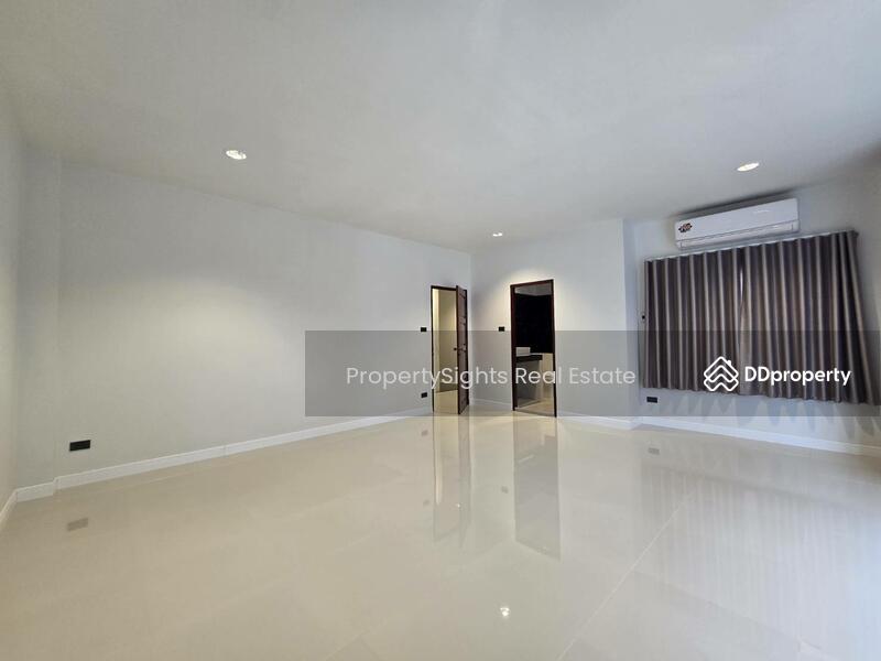 Townhouse in Thonglor, Bangkok, Khlong Tan Nua, Watthana, Bangkok, 5 Bedrooms, 400 sqm, Townhouse For Rent, by PROPERTYSIGHTS REAL ESTATE, 8945454 - DDproperty.com