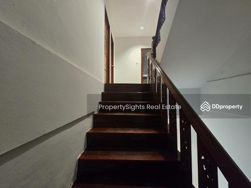 Townhouse in Thonglor, Bangkok, Khlong Tan Nua, Watthana, Bangkok, 5 Bedrooms, 400 sqm, Townhouse For Rent, by PROPERTYSIGHTS REAL ESTATE, 8945454 - DDproperty.com
