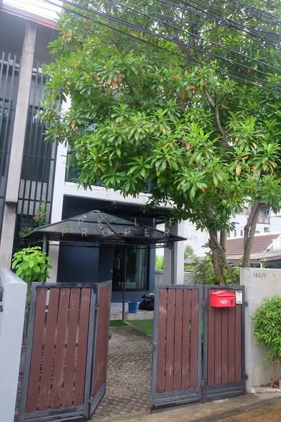 10R0268 This house for rent 2 bedroom 2 bathroom 28,000/month at muang have fully furnished, ภูเก็ต, ตลาดใหญ่, เมืองภูเก็ต, ภูเก็ต, 150 ตร.ม., บ้านเดี่ยว ให้เช่า, โดย PK LIFE Property, 8951522 - DDproperty.com