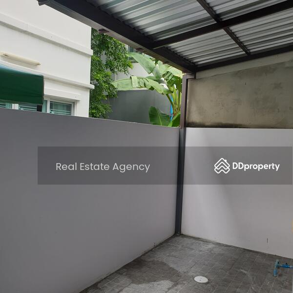 For Rent - ทาวโฮม 2 ชั้น จอดรถ 2 คัน, Bangkok