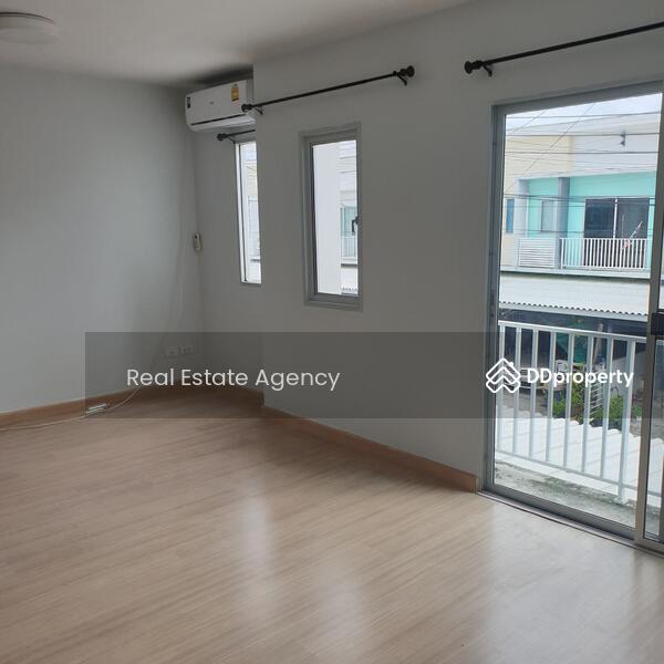 For Rent - ทาวโฮม 2 ชั้น จอดรถ 2 คัน, Bangkok