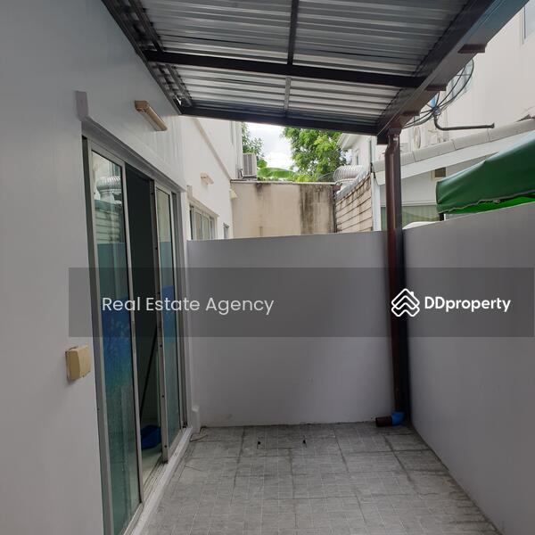 For Rent - ทาวโฮม 2 ชั้น จอดรถ 2 คัน, Bangkok