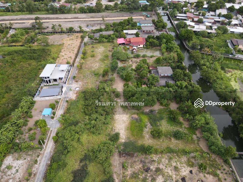 ขายถูก! ที่ดิน ติดถนนกรุงเทพกรีฑา-ตัดใหม่ (เหมาะวางผังทำ Home Office +Townhome +แนวราบ)