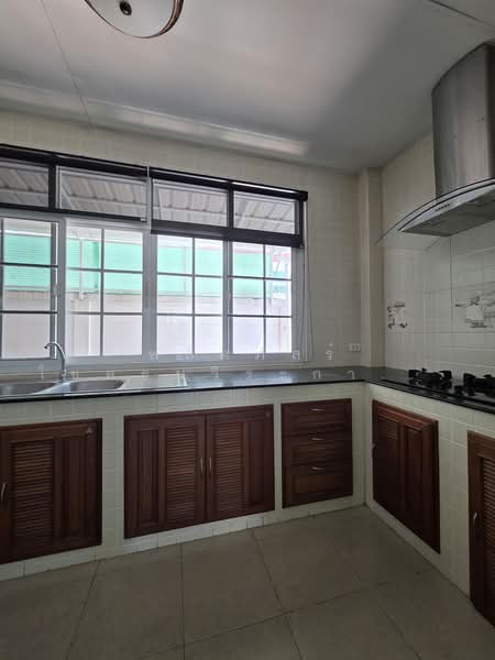 บ้านเช่าใกล้เชฟวัน 4นอน 4 น้ำ พิกัดชลประทาน มีพื้นที่ จอดรถในบ้านได้2คัน บ้านมีเฟอร์แอร์ครบพร้อมอยู่, Nakhon Ratchasima, 789 ชลประทาน, Nai Muang, Muang Nakhon Ratchasima, Nakhon Ratchasima, 4 Bedrooms, 320 sqm, Single Detached House For Rent, by พลิศภัสร์ โชคธนวีระกานต์, 9068491 - DDproperty.com