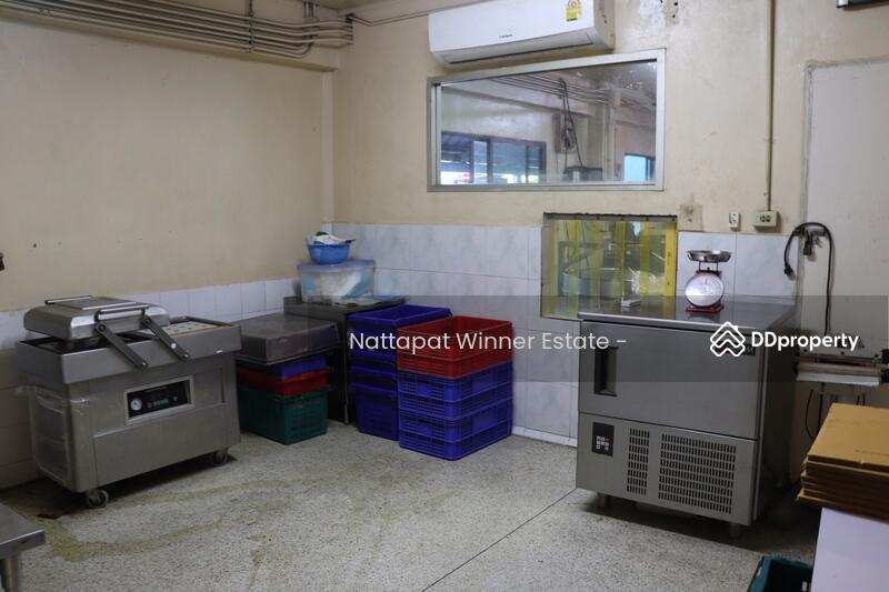 ที่ดิน 200 ตารางวา พร้อมโรงงาน 3 ชั้น อ่อนนุช 65 สภาพดี มีใบอนุญาตผลิตอาหาร รง.2, กรุงเทพ, ประเวศ, ประเวศ, กรุงเทพ, 320 ตร.ม., โกดัง-โรงงาน ขาย, โดย ณัฐพัชร์ โชติอัครสินทบ, 9087305 - DDproperty.com