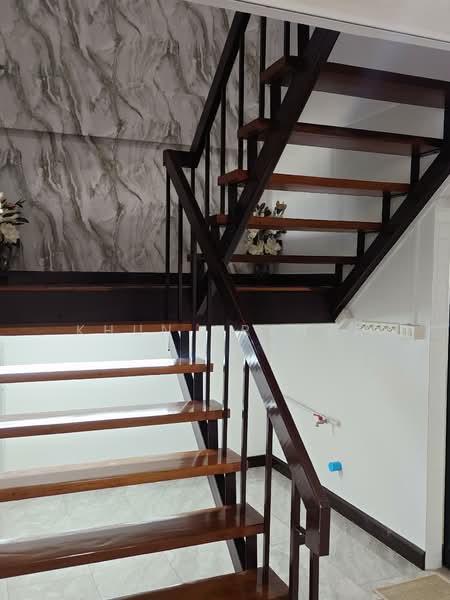 ให้เช่าทาวน์โฮม 2 ชั้นบ้านรีโนเวทใหม่ทั้งหลัง ทำเลดีใกล้BTSเอกมัย, Bangkok, เอกมัย, Bang Chak, Phra Khanong, Bangkok, 3 Bedrooms, 200 sqm, Single Detached House For Rent, by Khun Aranya, 9308063 - DDproperty.com