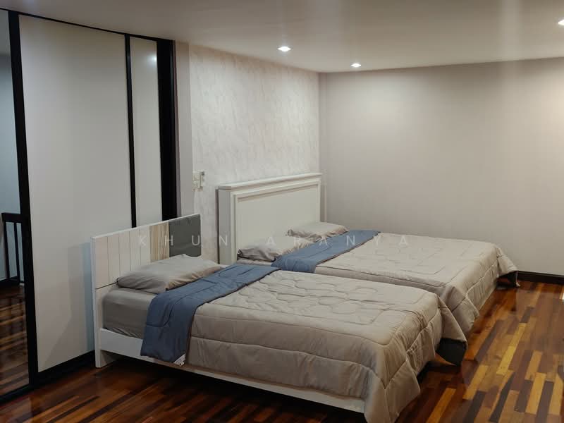 ให้เช่าทาวน์โฮม 2 ชั้นบ้านรีโนเวทใหม่ทั้งหลัง ทำเลดีใกล้BTSเอกมัย, Bangkok, เอกมัย, Bang Chak, Phra Khanong, Bangkok, 3 Bedrooms, 200 sqm, Single Detached House For Rent, by Khun Aranya, 9308063 - DDproperty.com