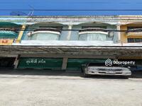 ขาย - อาคารพาณิชย์ 3ชั้นครึ่่ง บนที่ดิน74.6ตรว.6ห้องนอน5ห้องน้ำ ชั้นลอยทำเป็นห้องประชุม ขายด่วน14ล้านบาท, ระยอง