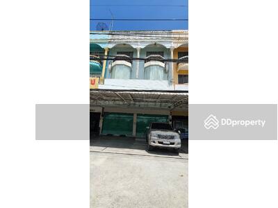 ขาย - อาคารพาณิชย์ 3ชั้นครึ่่ง บนที่ดิน74.6ตรว.6ห้องนอน5ห้องน้ำ ชั้นลอยทำเป็นห้องประชุม ขายด่วน14ล้านบาท, ระยอง