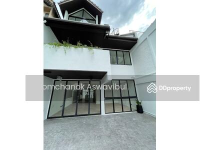 ขาย - Townhouse Sukhumvit 39 33sqwah 38 mil, กรุงเทพ