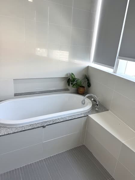 Millennium Residence, Bangkok, Sukhumvit Road, Khlong Toei, Khlong Toei, Bangkok, 3 Bedrooms, 146 sqm, Condo For Rent, by Jarunat K, 9396685 - DDproperty.com