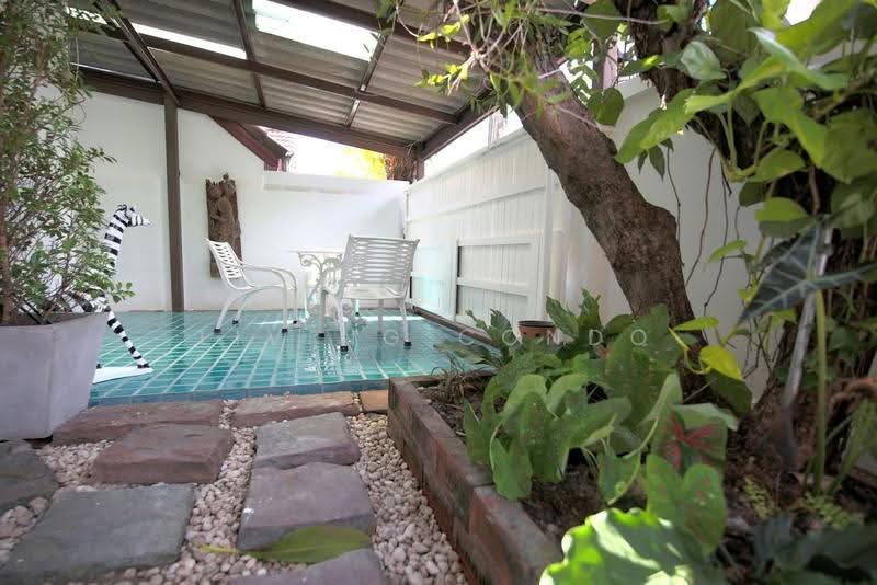 หมู่บ้านอยู่สบาย ถ. กรุงเทพกรีฑา, Bangkok, Saphan Sung, Saphan Sung, Bangkok, 2 Bedrooms, 145 sqm, Single Detached House For Rent, by Living Condo, 9555616 - DDproperty.com