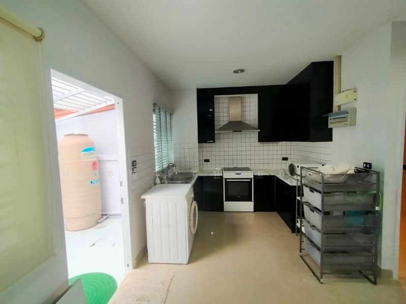 บ้านกลางเมือง บริติชทาวน์ ศรีนครินทร์, Samut Prakan, Bang Kaeo, Bang Plee, Samut Prakan, 3 Bedrooms, 225 sqm, Townhouse For Sale, by ปภัชญา ธนัตถ์ภรณ์, 9569193 - DDproperty.com