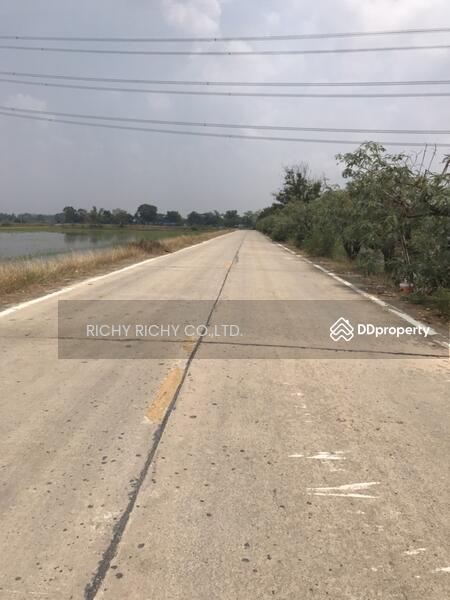 ที่ทุกเเปลงติดถนน 8 เมตร