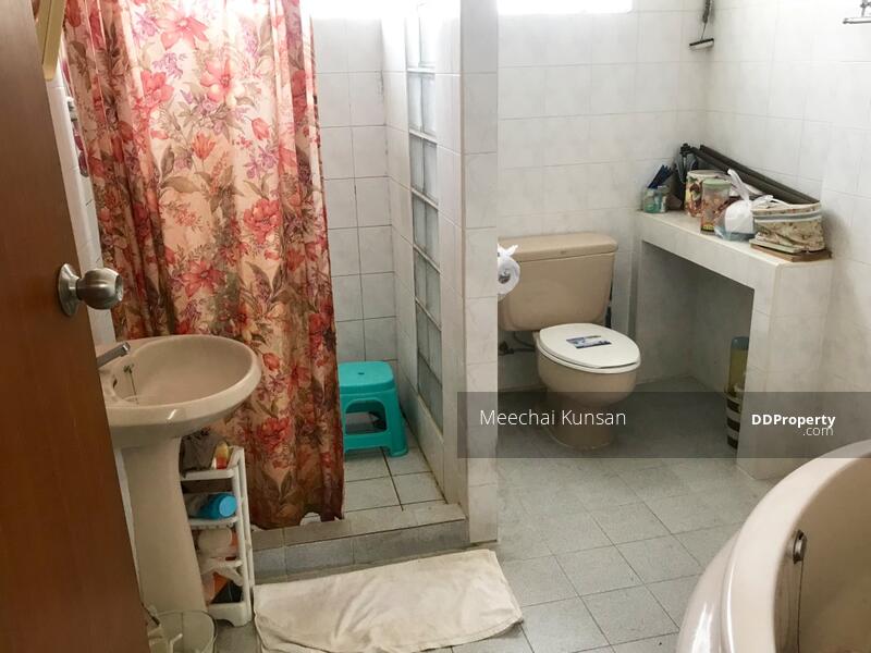 บ้านเดี่ยวย่านลาดพร้าว ใกล้รถไฟฟ้าภาวนา, กรุงเทพ, จันทรเกษม, จตุจักร, กรุงเทพ, 290 ตร.ม., บ้านเดี่ยว ขาย, โดย Meechai Kunsan, 9610695 - DDproperty.com