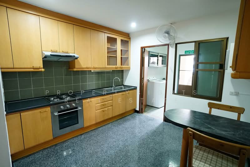 Raintree Village Apartment, Bangkok, 21 Soi Sukhumvit 41, Khlong Tan Nua, Watthana, Bangkok, 3 Bedrooms, 278 sqm, Condo For Rent, by PROPERTYSIGHTS REAL ESTATE, 9626292 - DDproperty.com