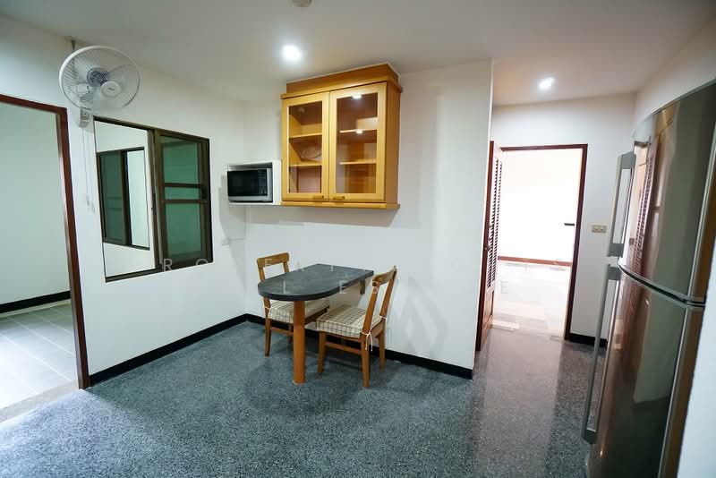 Raintree Village Apartment, Bangkok, 21 Soi Sukhumvit 41, Khlong Tan Nua, Watthana, Bangkok, 3 Bedrooms, 278 sqm, Condo For Rent, by PROPERTYSIGHTS REAL ESTATE, 9626292 - DDproperty.com