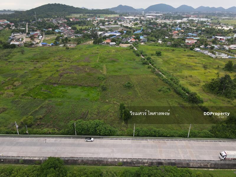 ขายถูกมาก! ที่ดินใกล้ท่าเรือแหลมฉบัง อ.ศรีราชา จ.ชลบุรี (เหมาะสร้างโกดังและคลังสินค้า) 9-0-0 ไร่ 