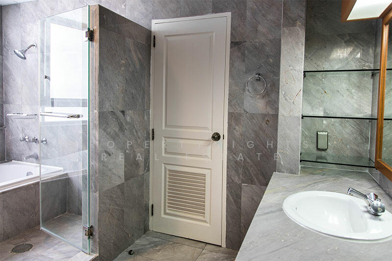 Krungthep Thani Tower : กรุงเทพธานี ทาวเวอร์, กรุงเทพ, 56 ซอยสุขุมวิท 24, คลองตัน, คลองเตย, กรุงเทพ, 210 ตร.ม., คอนโด ให้เช่า, โดย PROPERTYSIGHTS REAL ESTATE, 9691758 - DDproperty.com