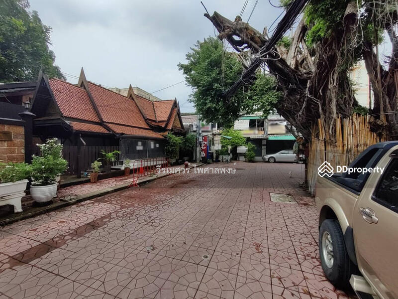 ขายที่ดิน ถนนข้าวสาร เหมาะทำการค้า 171 ตารางวา (ใกล้วัดชนะสงคราม หน้ากว้าง 20 m.) 