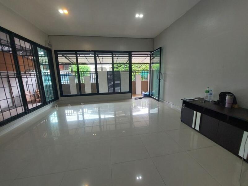 ลาดปลาเค้า, Bangkok, ลาดปลาเค้า, Chorake Bua, Lat Phrao, Bangkok, 3 Bedrooms, 200 sqm, Single Detached House For Rent, by กุลจิรา อภัยโส, 9747126 - DDproperty.com