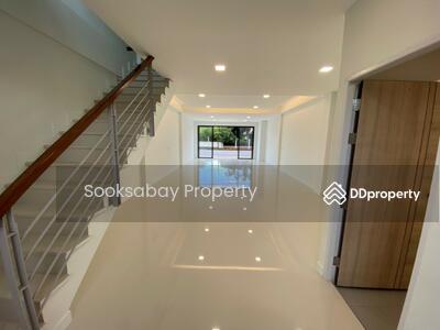 ขาย - ตึก3ชั้น บนถนน4 เลน..ค้าขายก็ได้ อยู่ยิ่งดี เพราะทุกห้องนอนมีห้องน้ำในตัว, พิษณุโลก