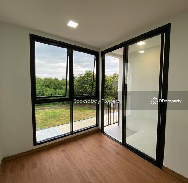 A 3 story Commercial building with 4 bedroom, 5 bathroom, Phitsanulok, Phai Chumphon, Muang Phitsanulok, Phitsanulok, 4 Bedrooms, 200 sqm, Townhouse For Sale, by Nantawan Rattanapong, 9748187 - DDproperty.com