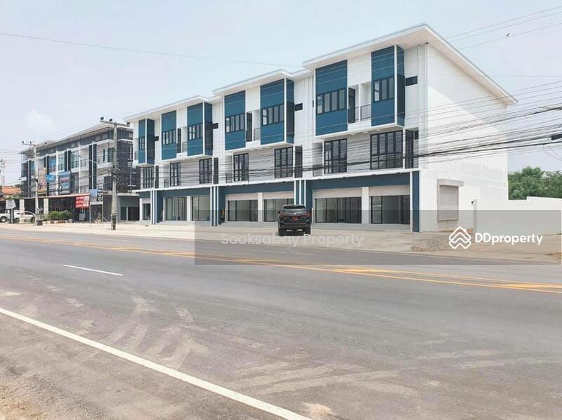 A 3 story Commercial building with 4 bedroom, 5 bathroom, Phitsanulok, Phai Chumphon, Muang Phitsanulok, Phitsanulok, 4 Bedrooms, 200 sqm, Townhouse For Sale, by Nantawan Rattanapong, 9748187 - DDproperty.com