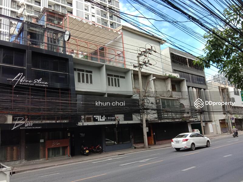 For Sale - อาคารพาณิชย์4ชั้น ติดถนนเอกมัย ทำเลดี, Bangkok