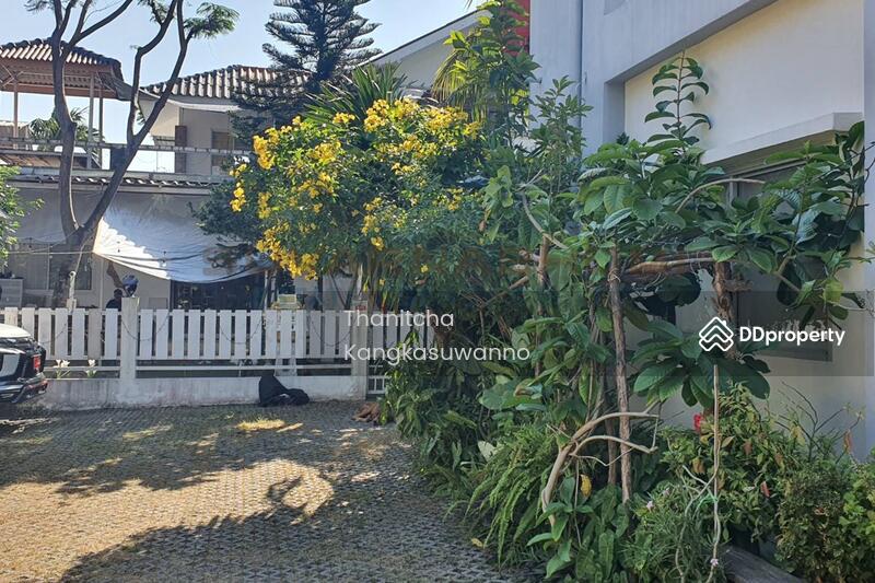 For Sale - For sale, 3-story apartment, 264 square wah, with detached house, swimming pool, Bearing, Samrong, Samut Prakan