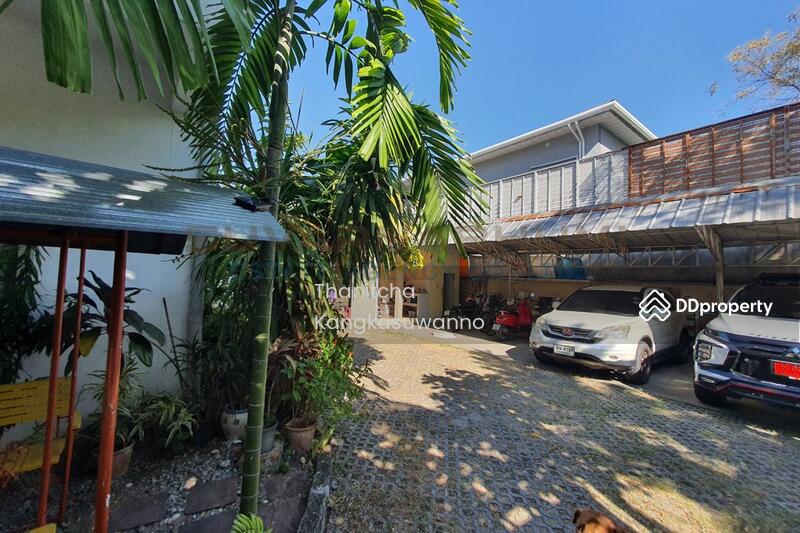 For Sale - For sale, 3-story apartment, 264 square wah, with detached house, swimming pool, Bearing, Samrong, Samut Prakan