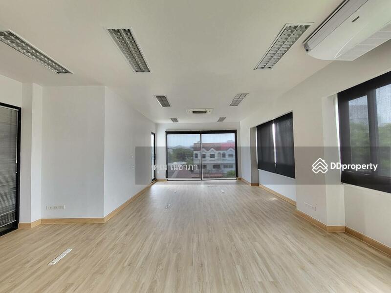 For Sale - Office for Sale in soi Lad Phrao 93 landsize 537sq.wa., Bangkok