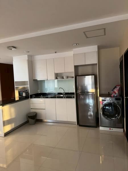 42 Grand Residence, Bangkok, 24 Soi Sukhumvit 42, Phra Kanong, Khlong Toei, Bangkok, 3 Bedrooms, 235 sqm, Condo For Rent, by Sutapat Pariwong, 9799149 - DDproperty.com