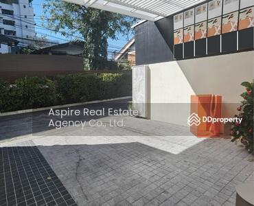 ขาย - Townhouse in Sukhumvit 55, กรุงเทพ