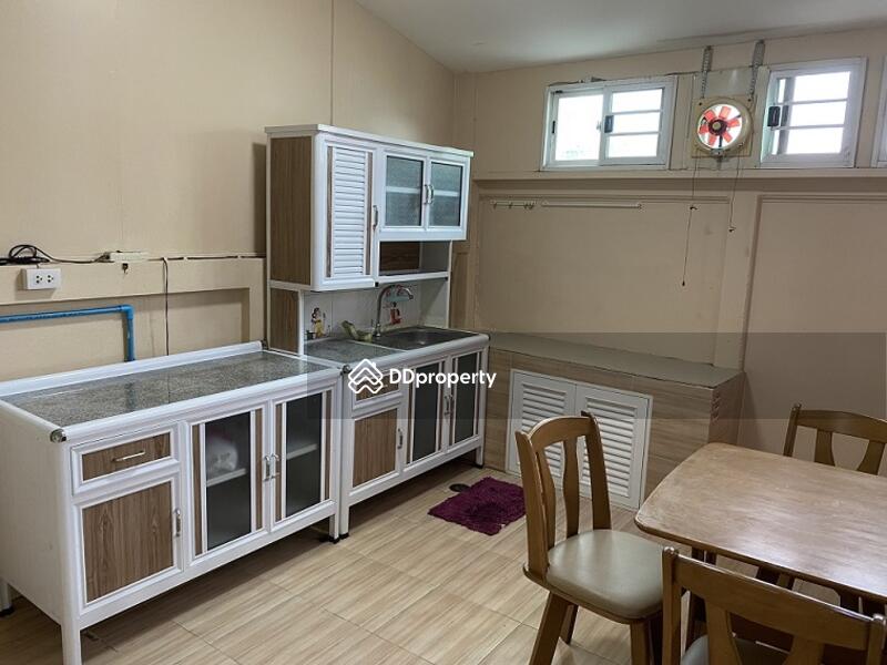 โกลเด้นทาวน์, Bangkok, Anusaowari, Bang Khen, Bangkok, 4 Bedrooms, 130 sqm, Townhouse For Sale, by orawan sangkusolwong, 9809310 - DDproperty.com