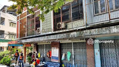 ขาย - ขาย อาคารพาณิชย์ 2 คูหา 34 ตารางวา ถนนอ่อนนุช เหมาะค้าขาย คลีนิค, กรุงเทพ