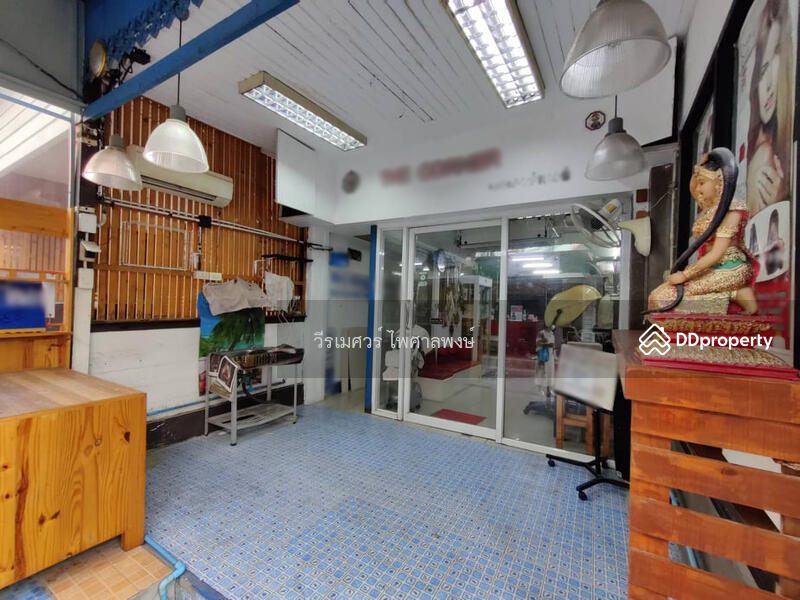 ขายถูกที่สุด อาคารพาณิชย์ สีลม #สูง 7 ชั้น (ใกล้ BTS ศาลาแดงและช่องนนทรี) 16 ตร.ว. 