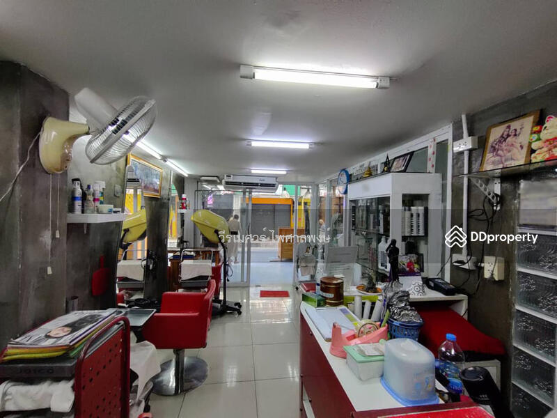 ขายถูกที่สุด อาคารพาณิชย์ สีลม #สูง 7 ชั้น (ใกล้ BTS ศาลาแดงและช่องนนทรี) 16 ตร.ว. 