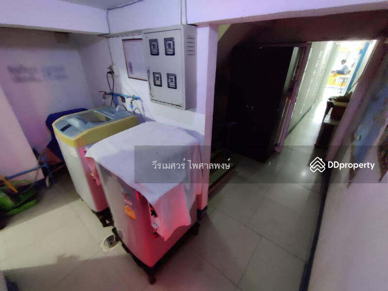 ขายถูกที่สุด อาคารพาณิชย์ สีลม #สูง 7 ชั้น (ใกล้ BTS ศาลาแดงและช่องนนทรี) 16 ตร.ว. 