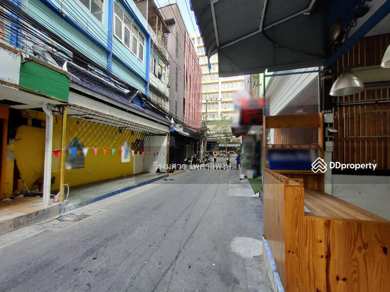 ขายถูกที่สุด อาคารพาณิชย์ สีลม #สูง 7 ชั้น (ใกล้ BTS ศาลาแดงและช่องนนทรี) 16 ตร.ว. 