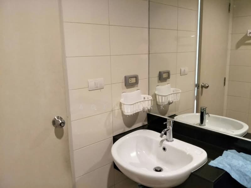 The Parkland Grand Asoke-Phetchaburi, Bangkok, 1811 Phetchaburi Rd, Bang Kapi, Huai Khwang, Bangkok, 1 Bedroom, 35 sqm, Condo For Rent, by Agentbkk, 9948627 - DDproperty.com