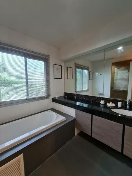 Noble Tara Pattanakarn, Bangkok, 2046 Pattanakarn Road, Suan Luang, Suan Luang, Bangkok, 3 Bedrooms, 500 sqm, Single Detached House For Rent, by ไอรินทร์ อัครชัยธนรักษ์, 9950270 - DDproperty.com