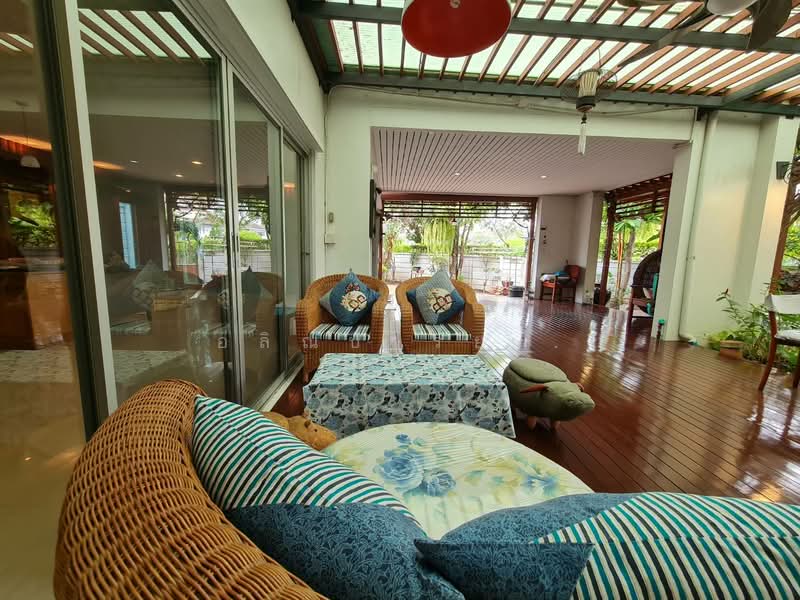 Noble Tara Pattanakarn, Bangkok, 2046 Pattanakarn Road, Suan Luang, Suan Luang, Bangkok, 3 Bedrooms, 500 sqm, Single Detached House For Rent, by ไอรินทร์ อัครชัยธนรักษ์, 9950270 - DDproperty.com