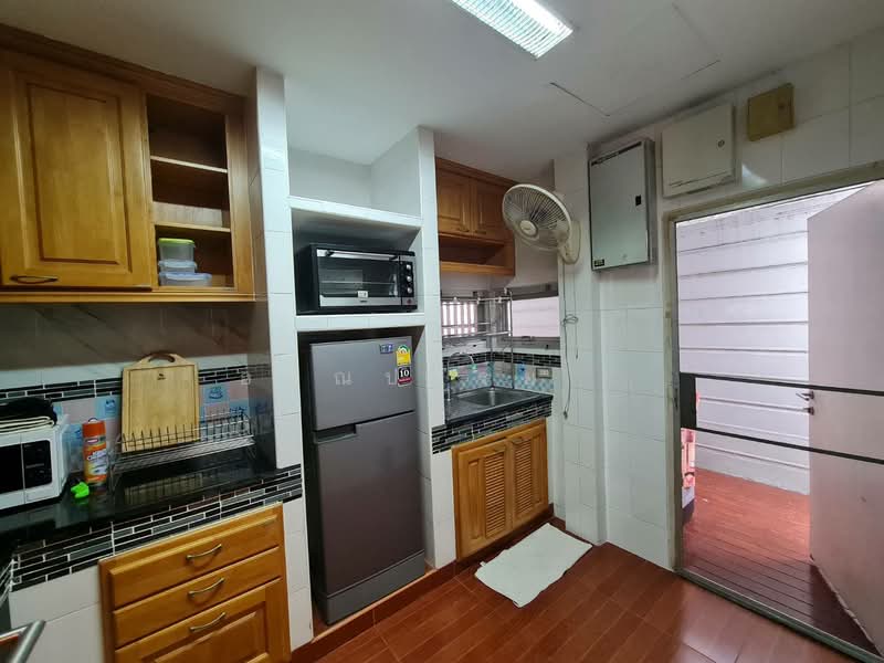 Noble Tara Pattanakarn, Bangkok, 2046 Pattanakarn Road, Suan Luang, Suan Luang, Bangkok, 3 Bedrooms, 500 sqm, Single Detached House For Rent, by ไอรินทร์ อัครชัยธนรักษ์, 9950270 - DDproperty.com