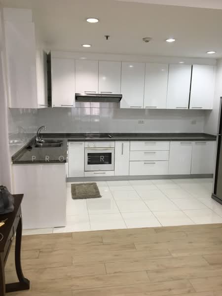Baan Suanpetch, Bangkok, 18 Soi Sukhumvit 39, Khlong Tan Nua, Watthana, Bangkok, 2 Bedrooms, 129 sqm, Condo For Rent, by PROPERTYSIGHTS REAL ESTATE, 9960613 - DDproperty.com
