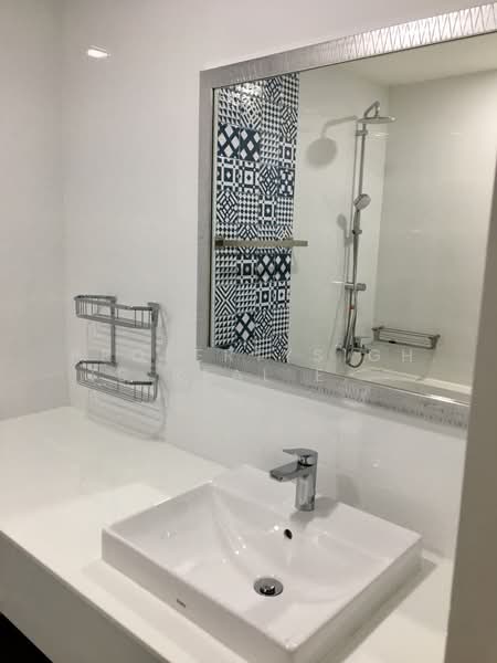 Baan Suanpetch, Bangkok, 18 Soi Sukhumvit 39, Khlong Tan Nua, Watthana, Bangkok, 2 Bedrooms, 129 sqm, Condo For Rent, by PROPERTYSIGHTS REAL ESTATE, 9960613 - DDproperty.com
