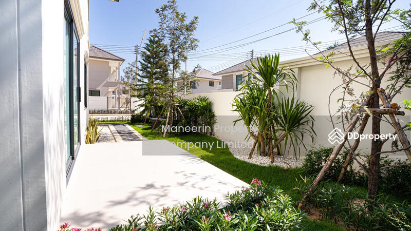 For Sale - Maneerin Privacy Second Edition Sriracha, Chon Buri